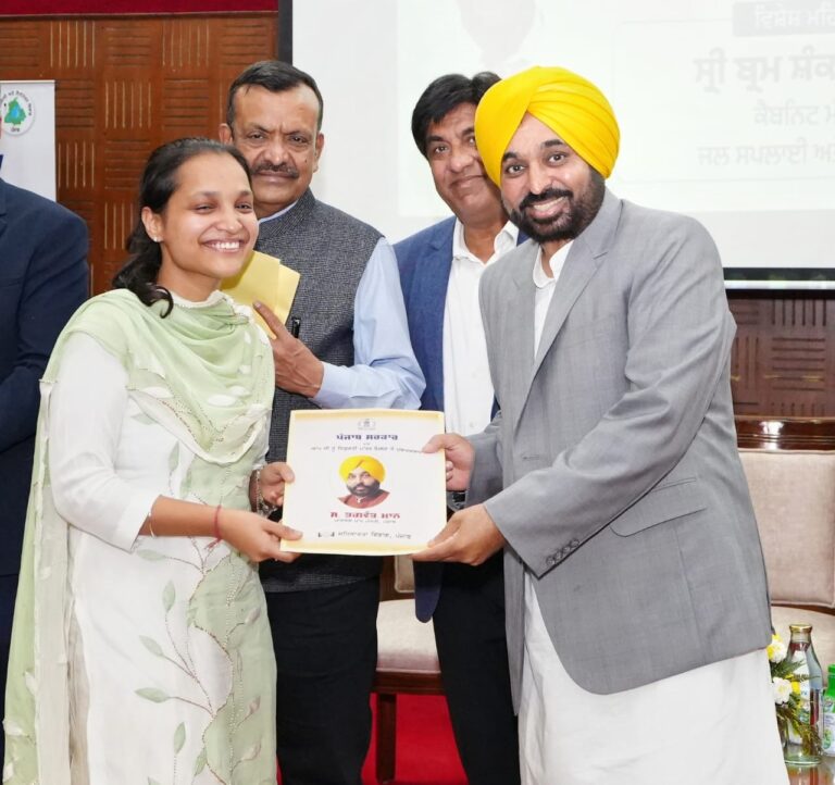 ਮੁੱਖ ਮੰਤਰੀ ਵੱਲੋਂ ਨੌਜਵਾਨਾਂ ਨੂੰ ਸਰਕਾਰੀ ਨੌਕਰੀਆਂ ਦੇਣ ਦੀ ਵਚਨਬੱਧਤਾ ਜਾਰੀ, ਹੁਣ ਤੱਕ 26478 ਨੌਜਵਾਨਾਂ ਨੂੰ ਮਿਲੀਆਂ ਨੌਕਰੀਆਂ